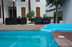 Casa Patio las Palmeras Córdoba con piscina
